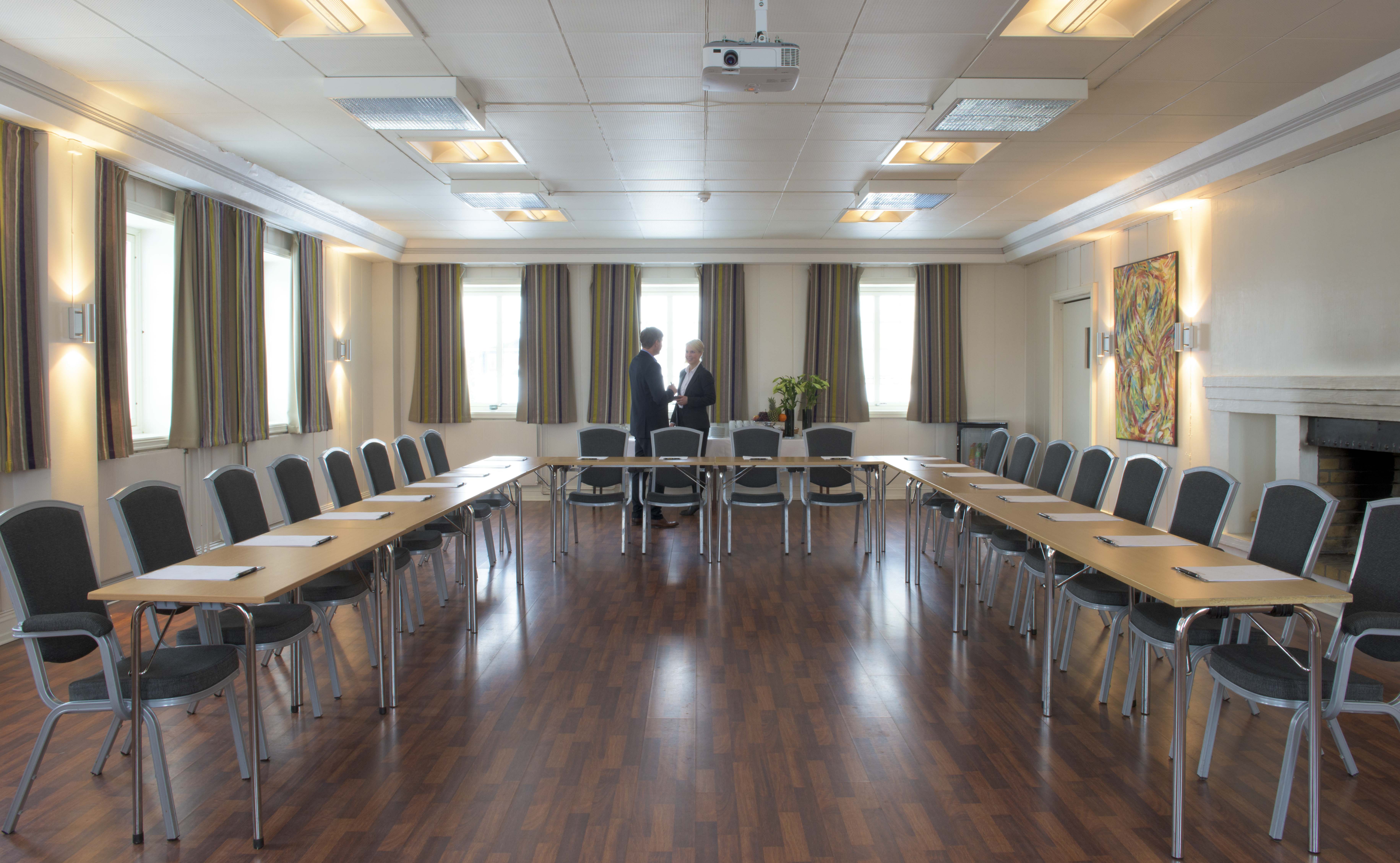 Konferanserom med moderne utstyr